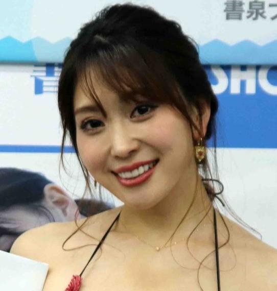 森咲智美、最新写真集で「新しいエロの形を発見」 - ライブドアニュース