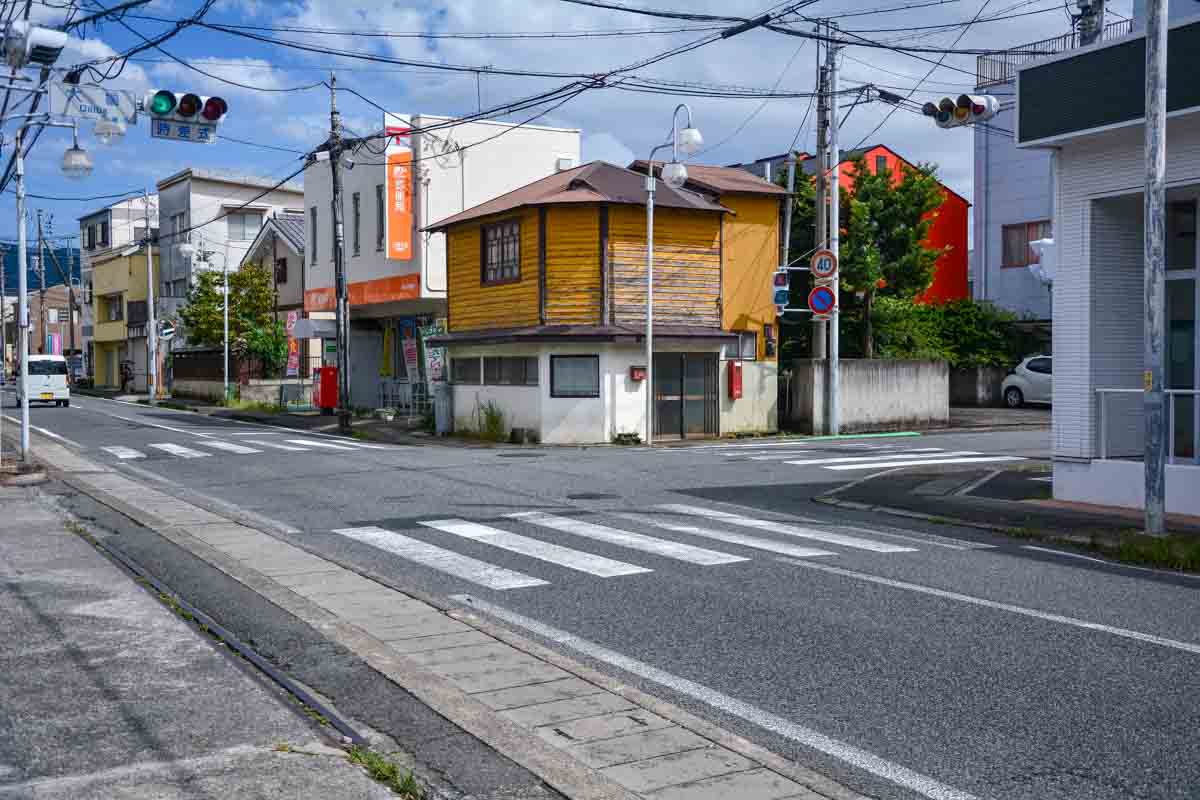 熱海駅TOICA改札機 - 広く浅く