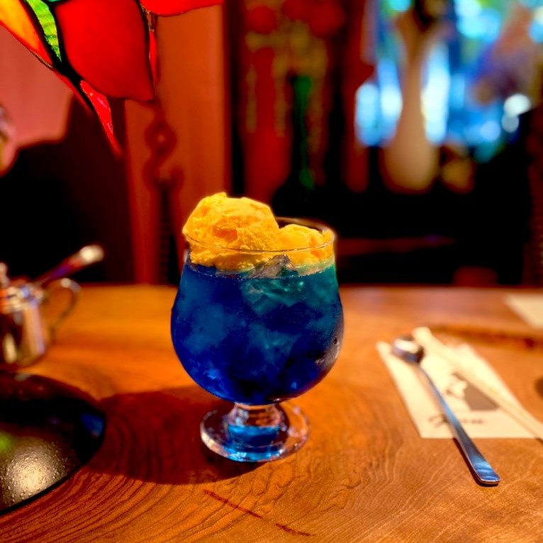 ソーダ専門店 「SODA BAR」“レトロ可愛い”メロンクリームソーダが登場！