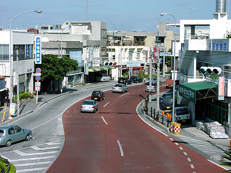 キリン無線 - 沖縄県内、交通事故多発交差点ワースト５ ワースト１位「旧伊差交差点」 ワースト２位「安謝交差点」