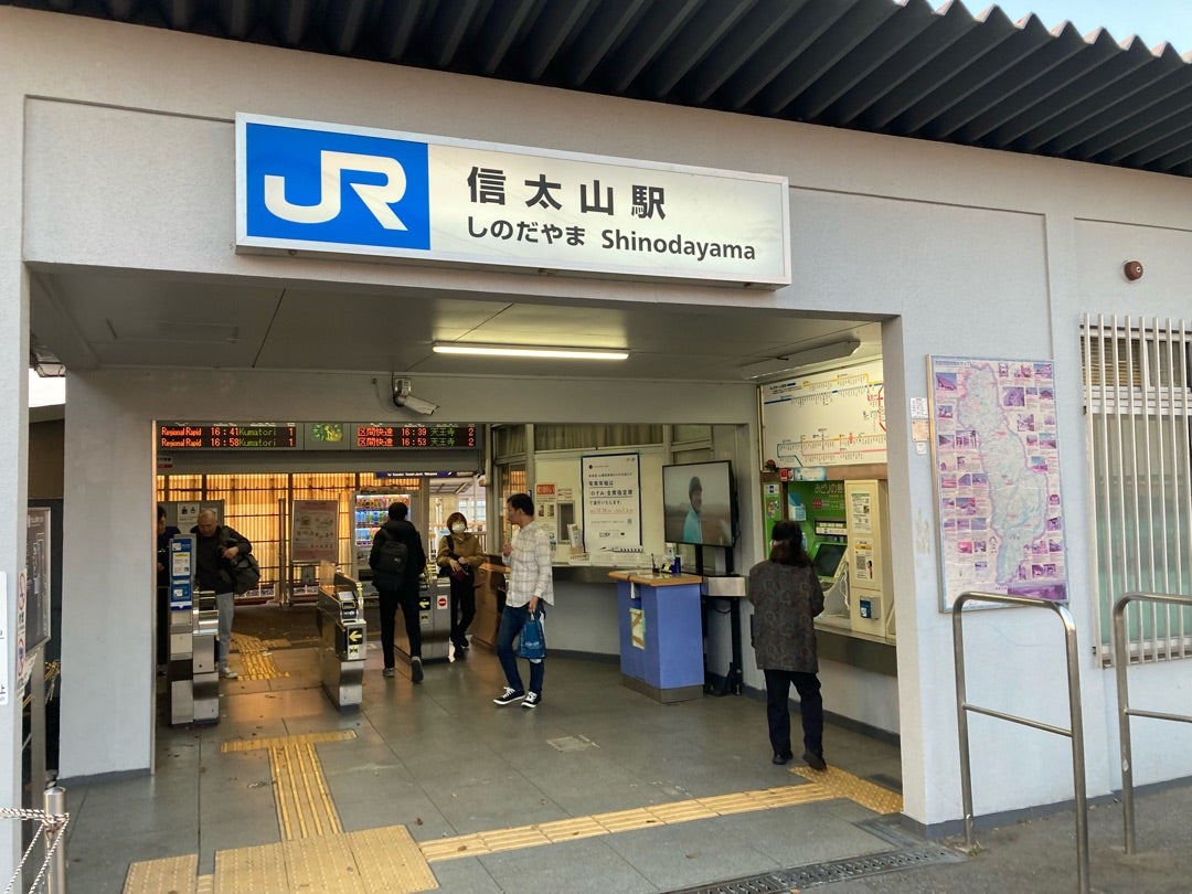 紅子の色街探訪記 | 大阪「信太山新地」現役の色街 まだお昼前後の早い時間。