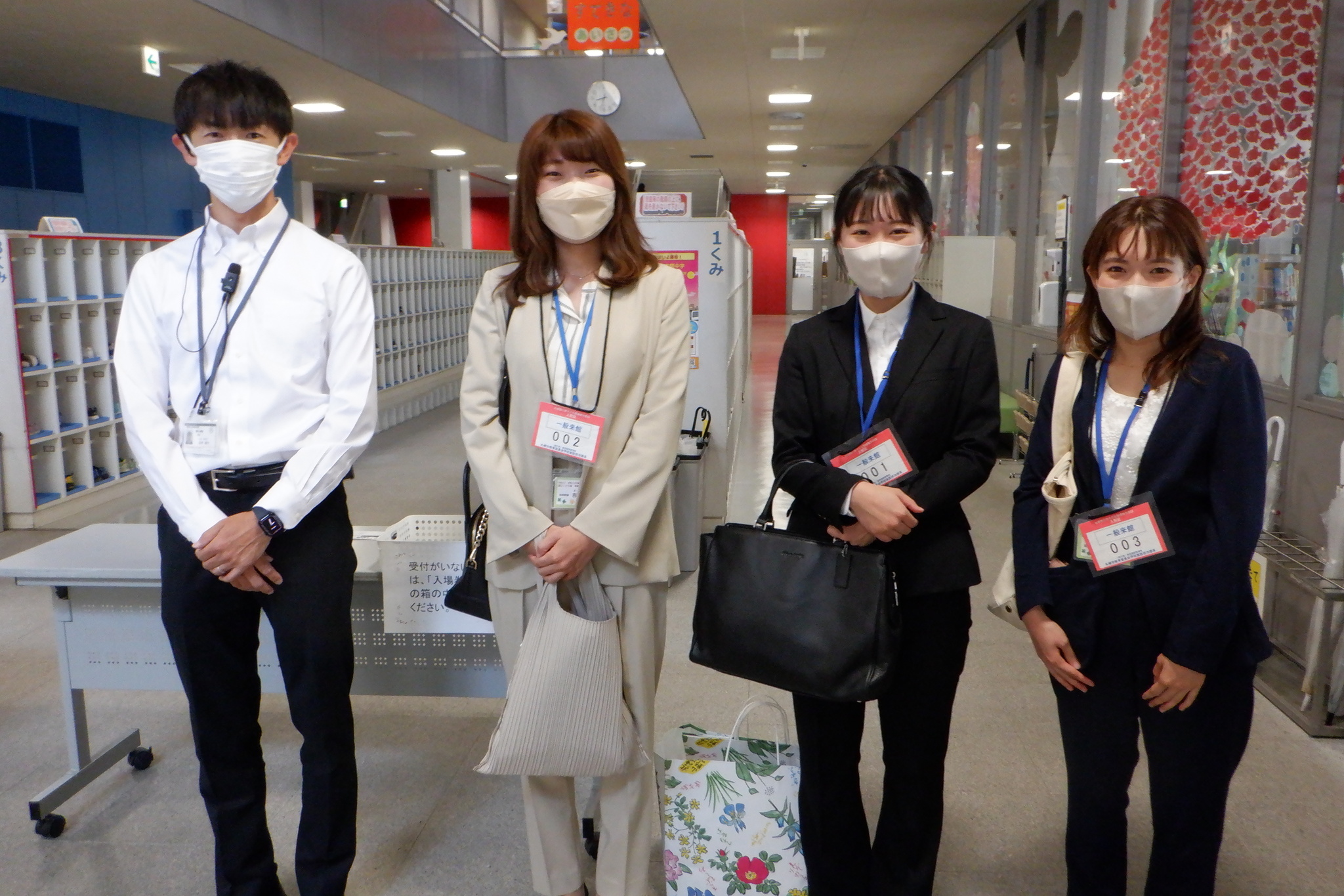 資生館小学校入学式に合わせて交通安全街頭啓発を実施しました。／札幌市中央区