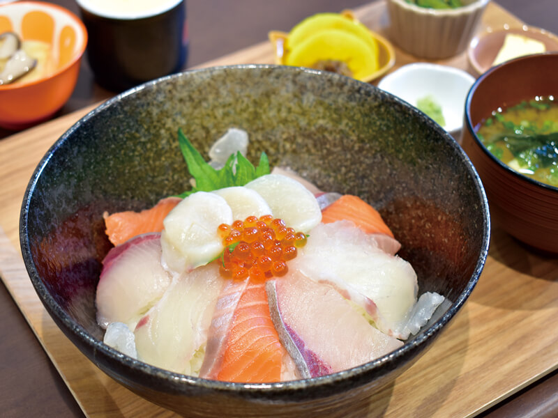 カフェティアモ【高松市春日町】12/9オープンしたカフェで海鮮丼ランチ食べてきた | かがわらいふ