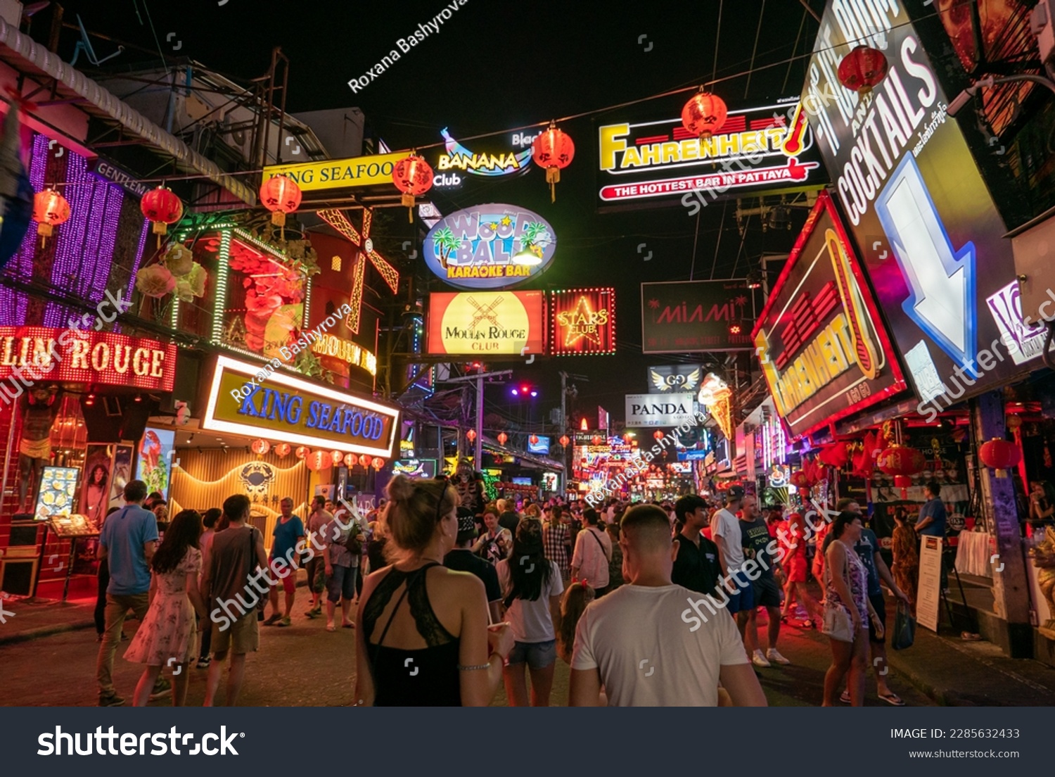 GoGo Bar Bangla Road