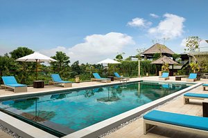 HOTEL UBUD (ホテル ウブド)