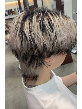 ホワイトブロンド×エンドカラー｜メンズ特化 真央(EIGHTMEN 渋谷店所属)のヘアカタログ(20240528024822)｜ミニモ