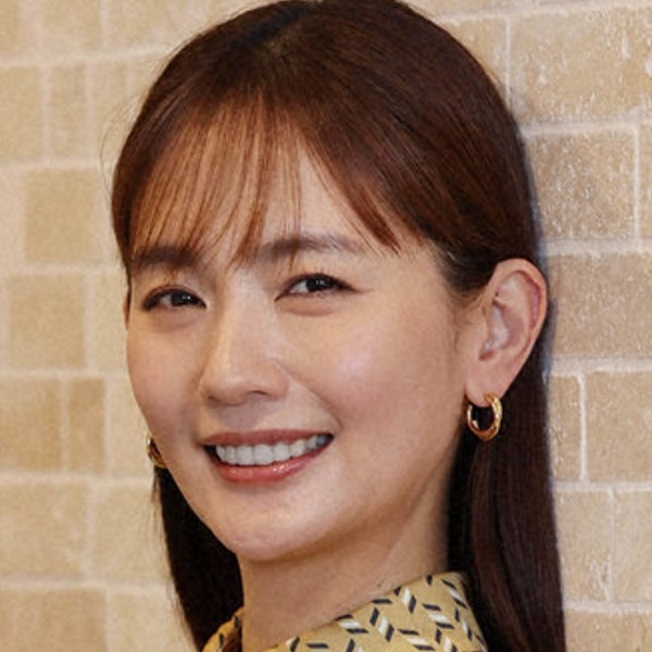 話題ドラマに出演の美女・中村ゆりさんが38歳でもシミゼロ！の理由って？ - CanCam.jp（キャンキャン）