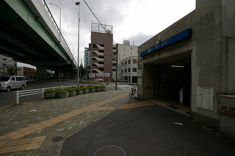 地下鉄東山線栄駅(H10) | まるはち交通