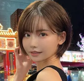 深田えいみ、12歳中学生から「いつも見てます！」“顔出し”集合写真アップに批判殺到…― スポニチ Sponichi Annex 芸能