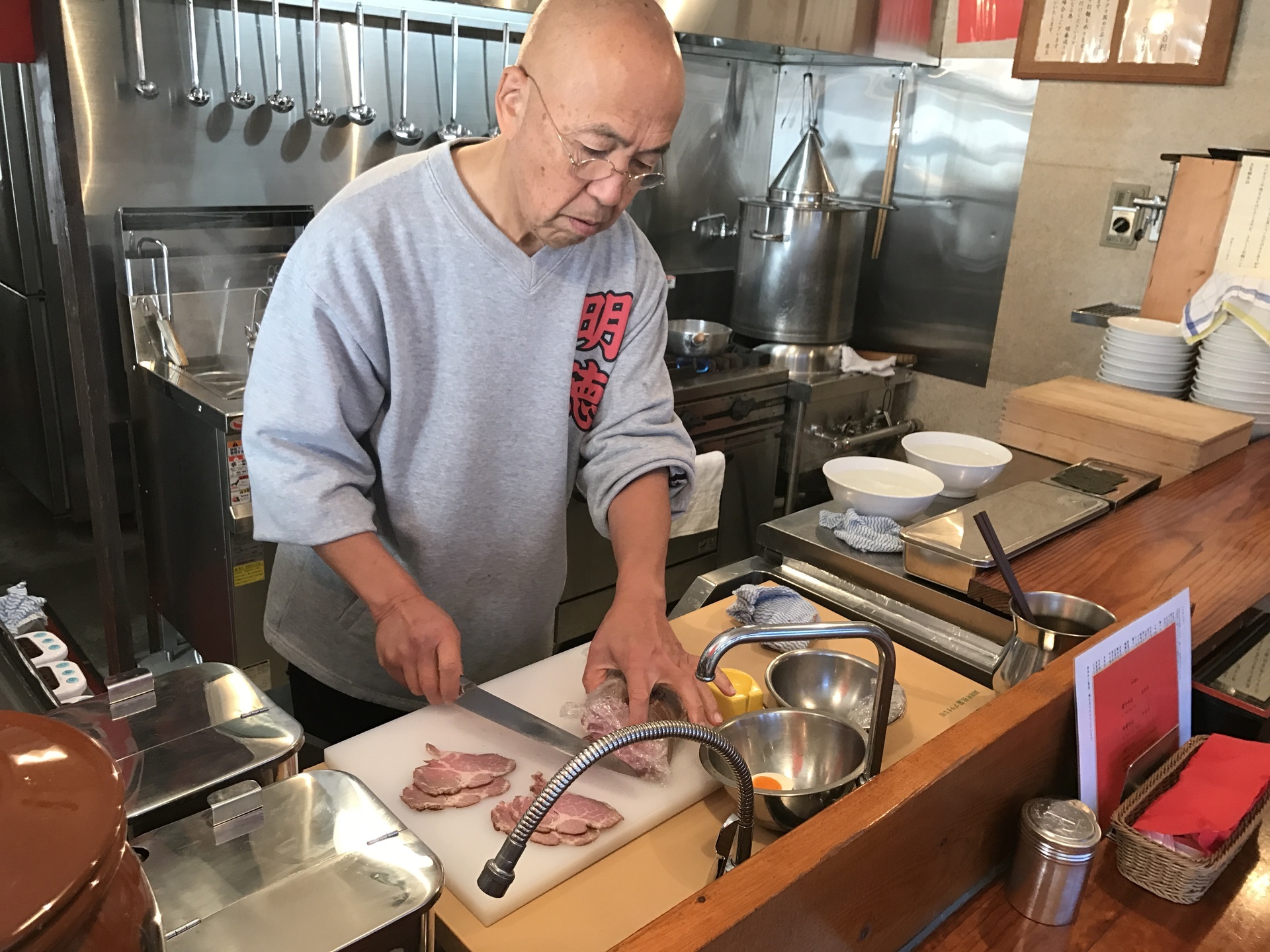 1年後にゴキブリを食べる約束したがーどまんに目隠しで食わせてみた【レペゼン地球】