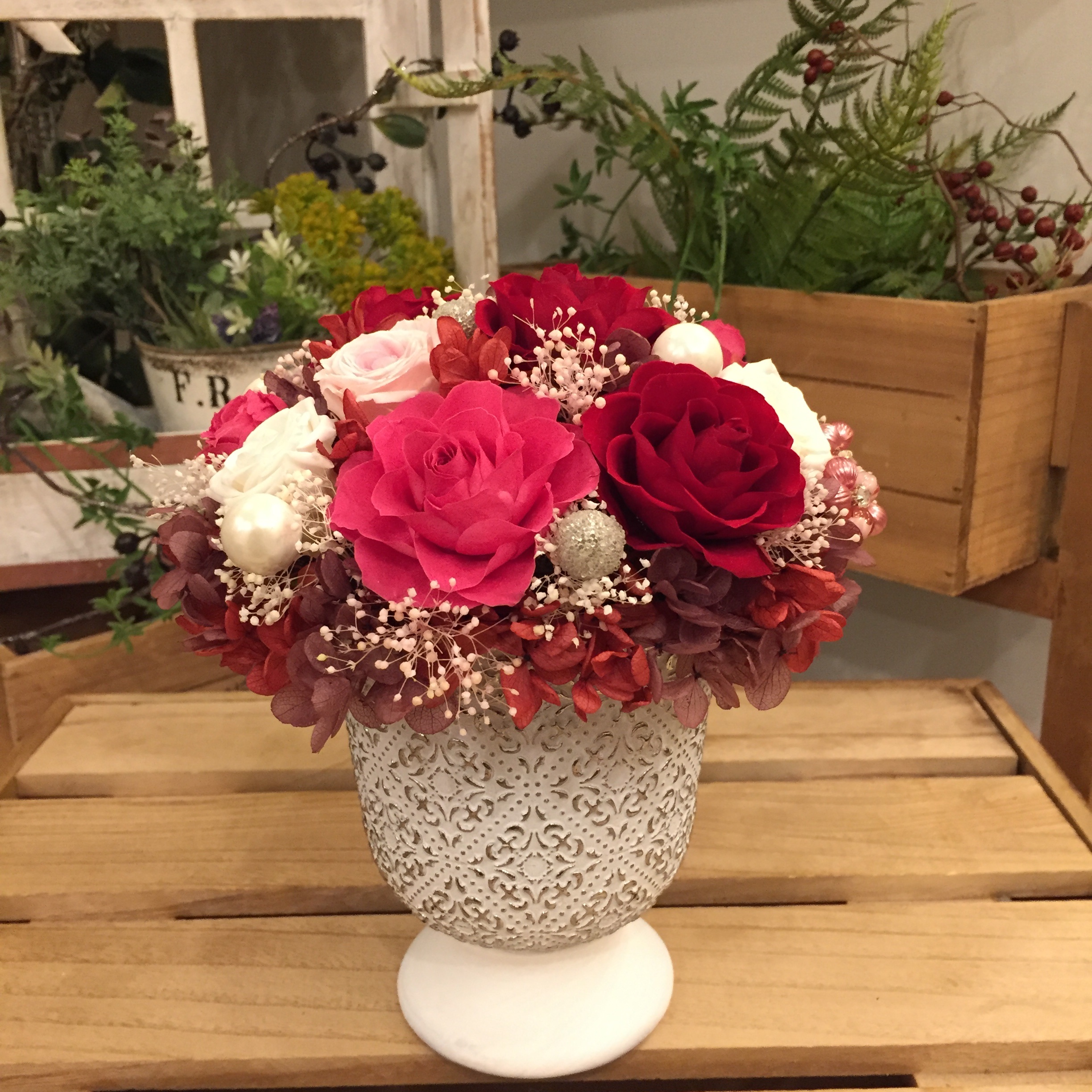 Box flower｜お花を贈る｜札幌駅前の花屋 Fleur Wakabayashi｜フルール若林｜札幌 市中央区で90余年の信頼と実績の老舗花屋。国家資格フラワー装飾技能士在中。フラワーデザインコンテスト農林水産大臣賞受賞。中央区配送料無料。