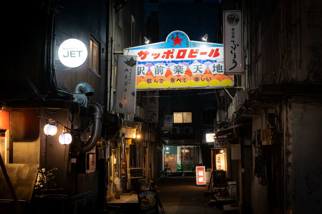 繁華街の古町地区から百貨店が消える（新潟市） : 日本の原風景