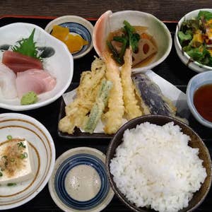 小岩「和食ランチ♪ から揚げ定食・煮魚定食」 わか月 | こばフォトブログ