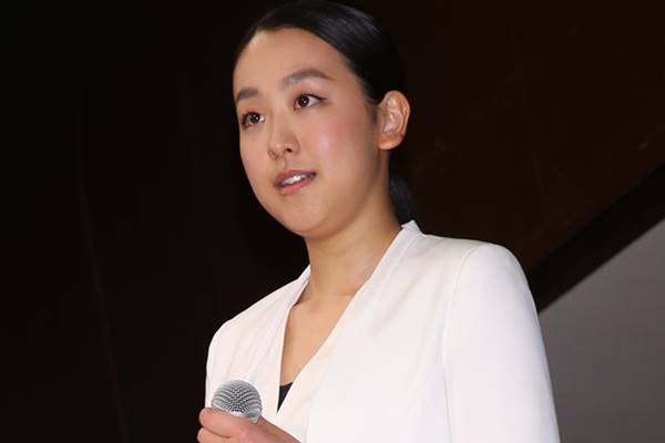 素敵な衣装！」「神々しい蝶々さん」浅田真央が投稿した美しすぎるスケーティング姿にファン歓喜！ | THE DIGEST