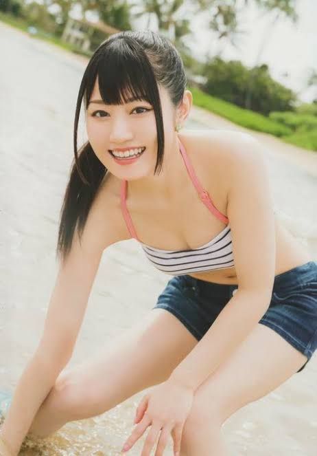 ゆいかおり・小倉唯の水着画像集 : 女性声優の顔推し