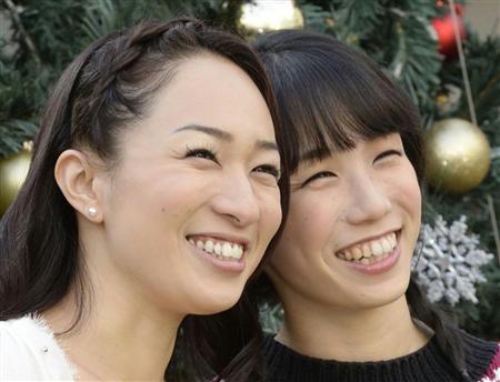 芸能人カップルが同性結婚式、一ノ瀬文香さんと杉森茜さん 都内 国際ニュース：AFPBB News