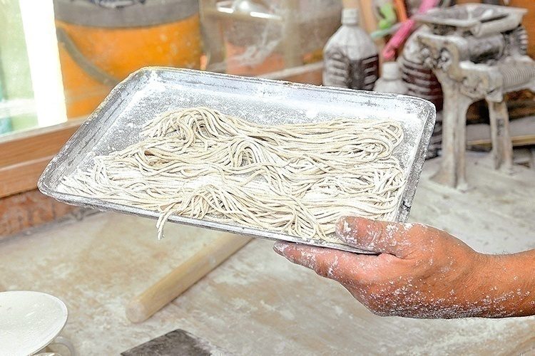 無限天ぷらと、大宜味産蕎麦 － 江洲の花