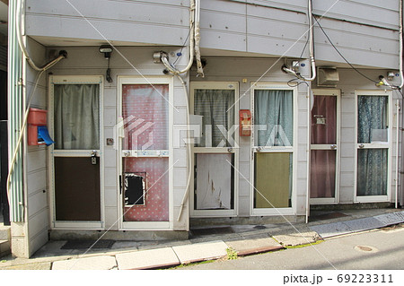 出稼ぎできる日ノ出町駅周辺の風俗求人【出稼ぎココア】で稼げる高収入リゾバ