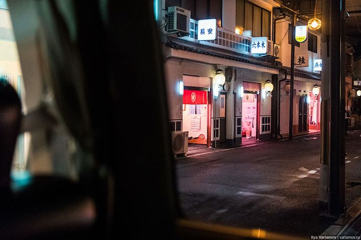 东京红灯区性感女郎机器人主题餐厅开业- 职业餐饮网- 手机版