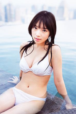 Amazon.co.jp: 与田祐希 水着写真ポスター セクシー