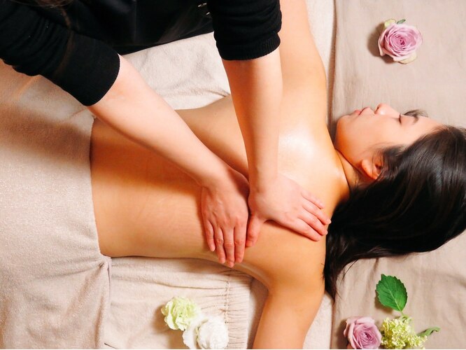 友達かよ！と突っ込みたくなるユルさ。シェムリアップのおネエ系マッサージ店「Angel Hand Massage」