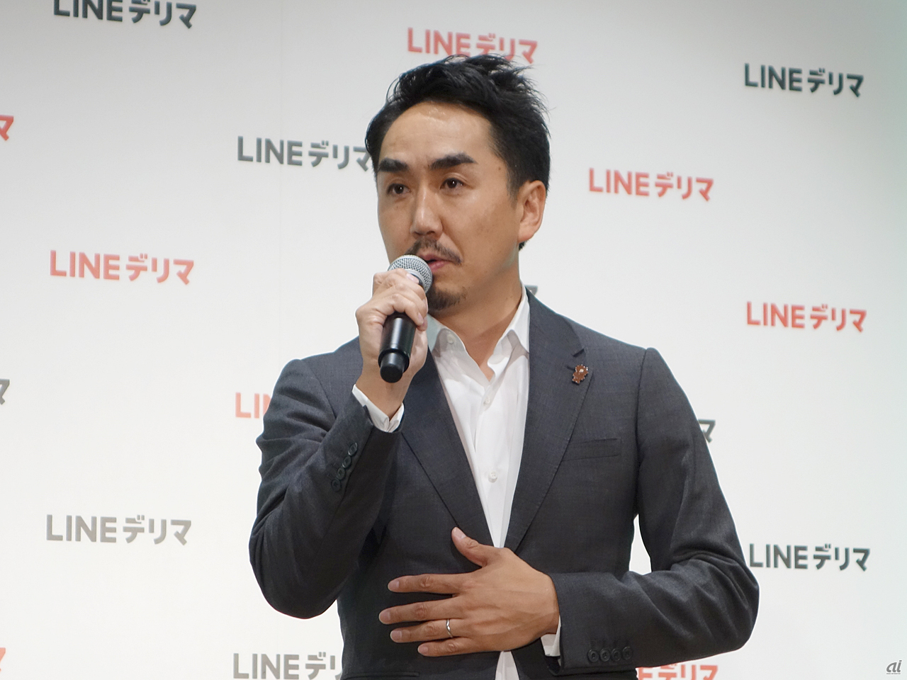 公式LINEのススメ｜常時おともだち追加クーポン配布中｜チャットで気軽にご質問も - パン＆デリ・デマージ